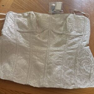 White House Black Market Elegant White Brocade Accessory